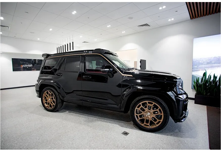 АВИЛОН - TANK 700 3.0 Turbo V6 AT 4WD (422 л.с.) Edition One Черный - slide 3