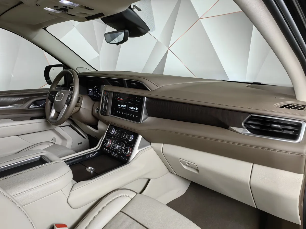 GMC Yukon 6.2 AT 4WD (420 л.с.) Черный в АВИЛОН. Слайд №13