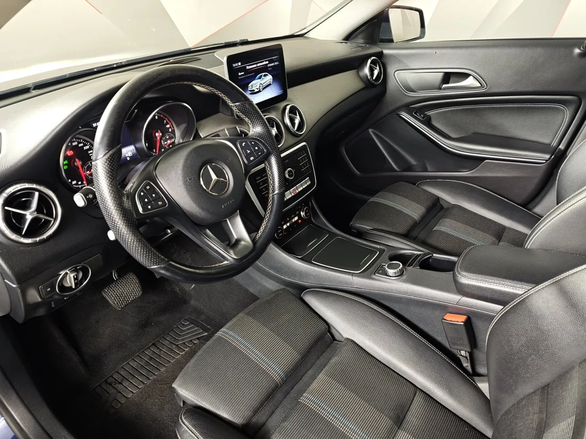 Mercedes-Benz CLA CLA 200 7G-DCT (156 л.с.) Sport Синий в АВИЛОН. Слайд №18