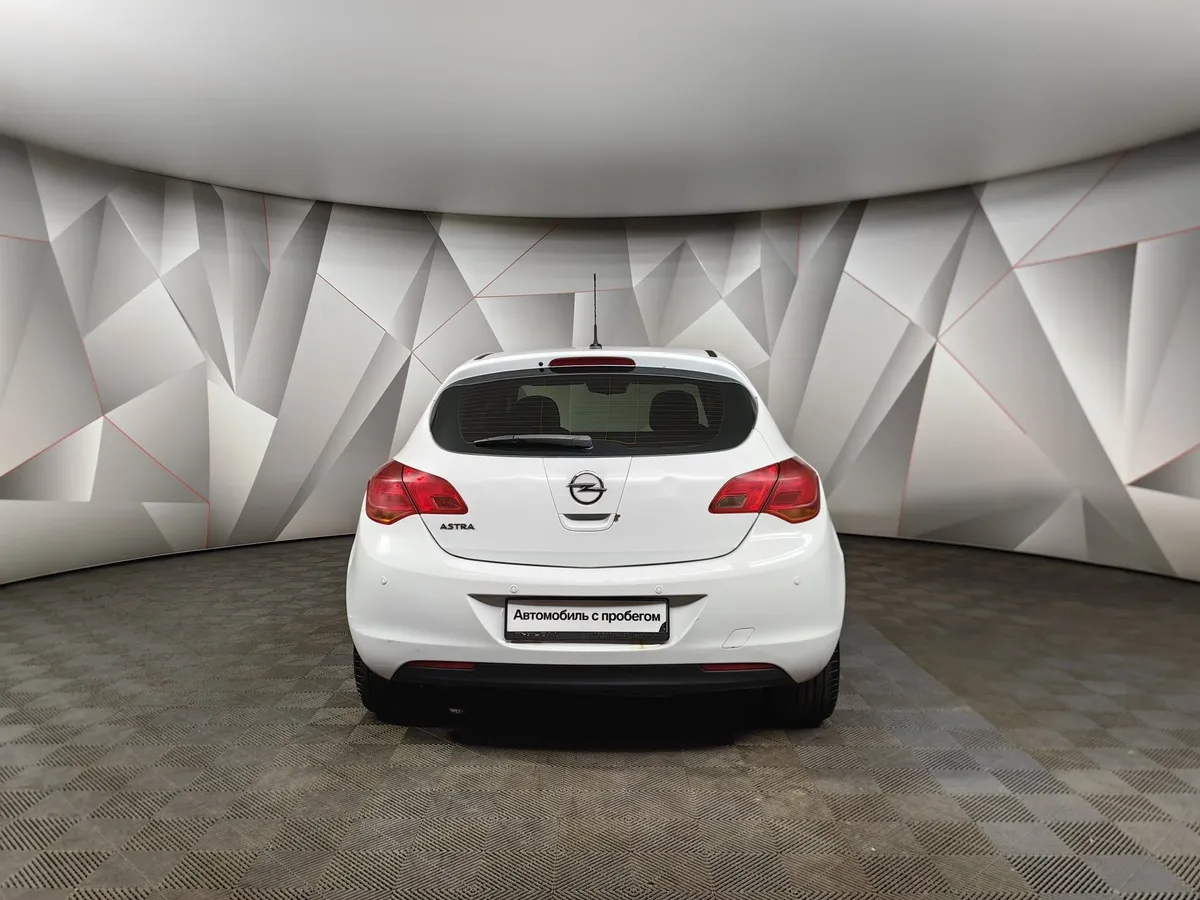 Opel Astra 1.6 MT (115 л.с.) Белый в АВИЛОН. Слайд №8