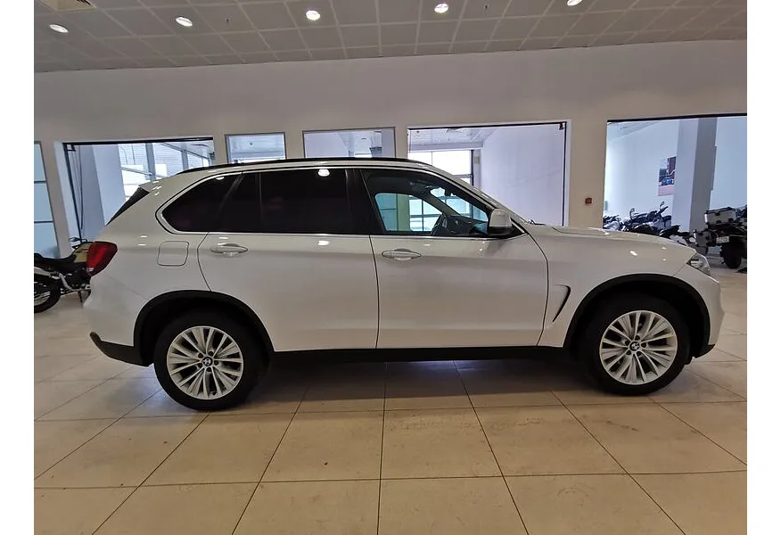 BMW X5 xDrive25d Steptronic (218 л.с.) Белый в АВИЛОН. Слайд №6