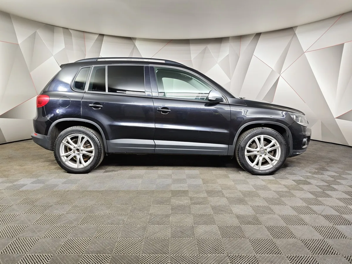 Volkswagen Tiguan 2.0 TDI 4Motion AT (140 л.с.) Track & Field Черный в АВИЛОН. Слайд №6