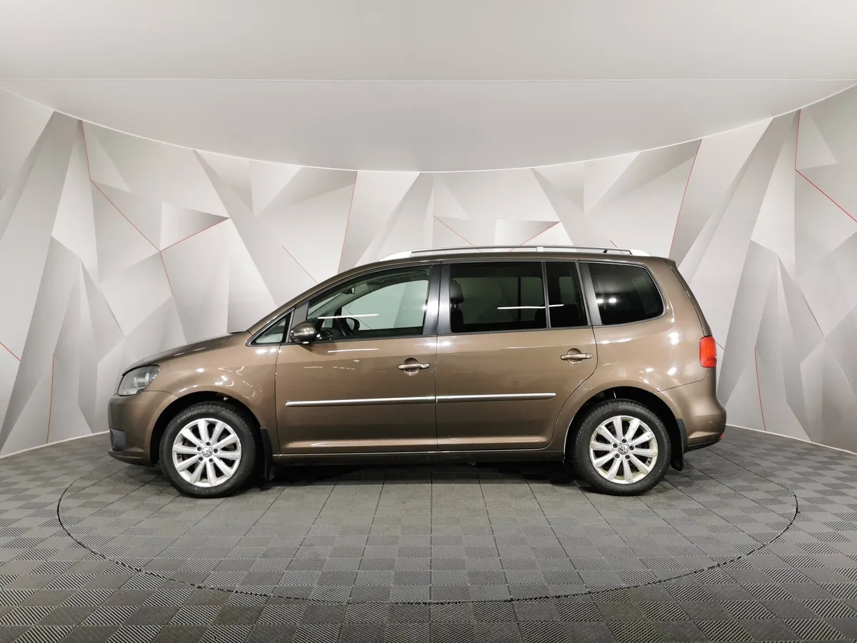 Volkswagen Touran 1.4 TSI DSG (170 л.с.) Highline Коричневый в АВИЛОН. Слайд №5