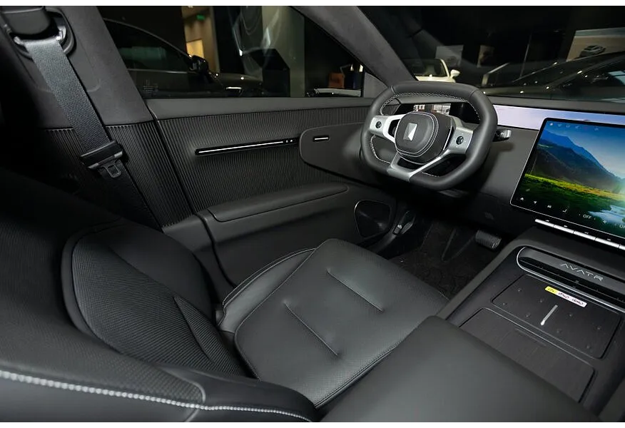 Avatr 12 AT 4WD (578 л.с.) Dual Motor Business Серый в АВИЛОН. Слайд №15