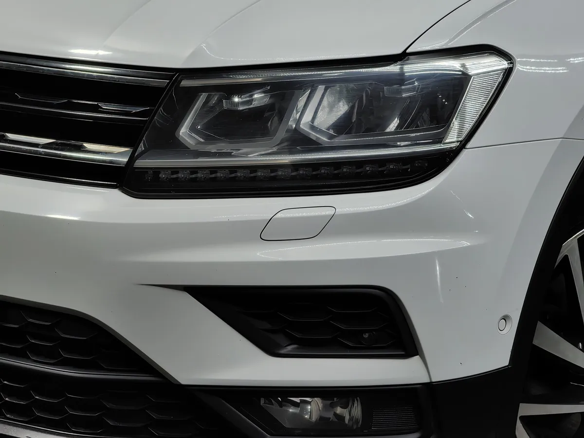 Volkswagen Tiguan 1.4 TSI BlueMotion DSG (150 л.с.) Comfortline Белый в АВИЛОН. Слайд №10