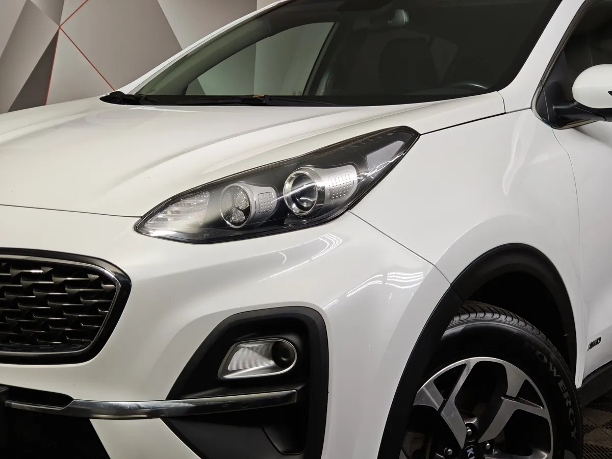 Kia Sportage 2.0 MPI AT 4WD (150 л.с.) Luxe Белый в АВИЛОН. Слайд №10