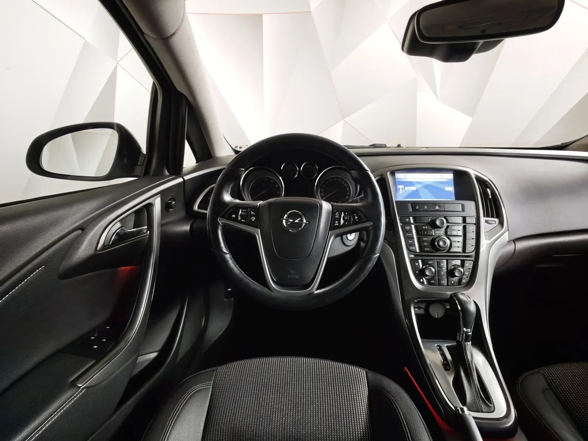 Opel Astra 1.6 Turbo AT (180 л.с.) Cosmo Черный в АВИЛОН. Слайд №20