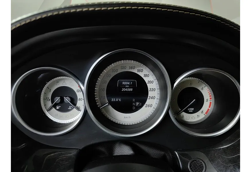 Mercedes-Benz CLS 350 d AT 4Matic (249 л.с.) Белый в АВИЛОН. Слайд №18