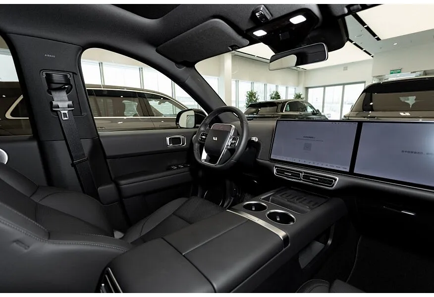 Li Auto L6 1.5 AT 4WD (150 л.с.) Max Черный в АВИЛОН. Слайд №6