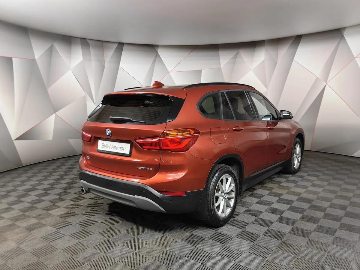 BMW X1 18d xDrive AT (150 л.с.) Advantage Plus (Локальная сборка) Оранжевый в АВИЛОН. Слайд №2