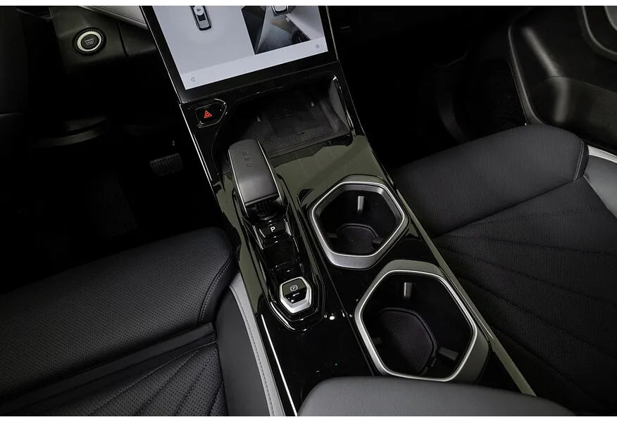 Geely Atlas 2.0T AT 4WD (200 л.с.) Flagship Белый в АВИЛОН. Слайд №7