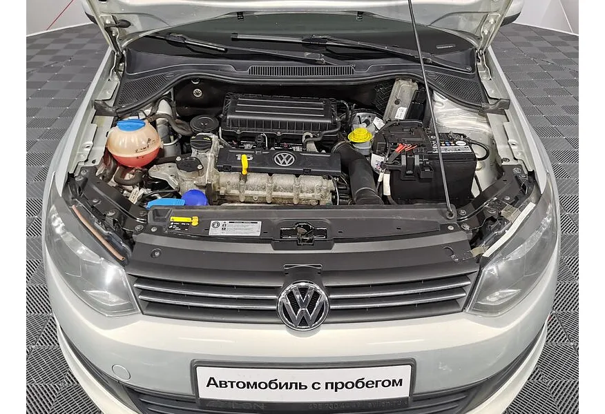 Volkswagen Polo 1.6 Tiptronic (105 л.с.) Comfortline Желтый в АВИЛОН. Слайд №17