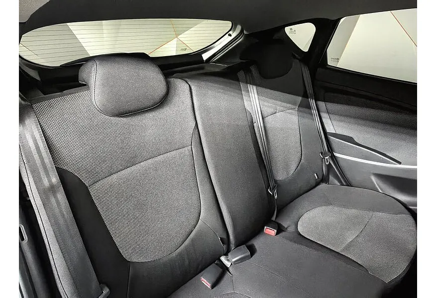 Hyundai Solaris 1.4 AT (107 л.с.) Style Серебристый в АВИЛОН. Слайд №16