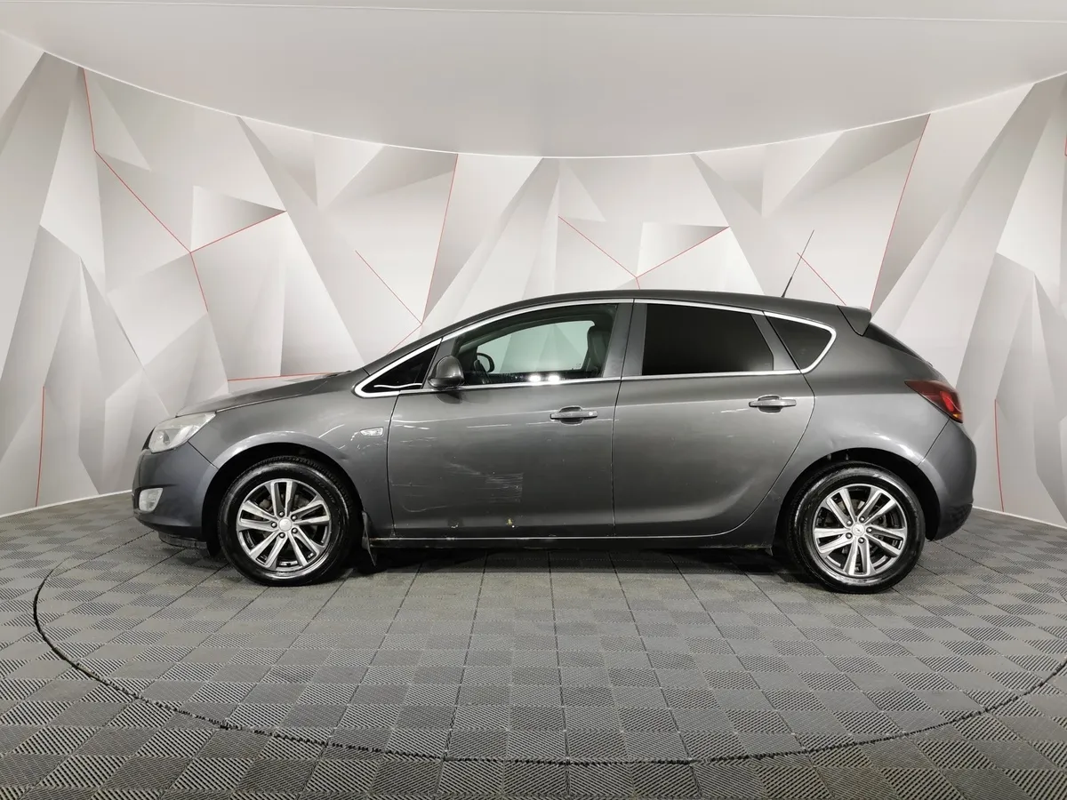 Opel Astra 1.4 Turbo AT (140 л.с.) Серый в АВИЛОН. Слайд №5