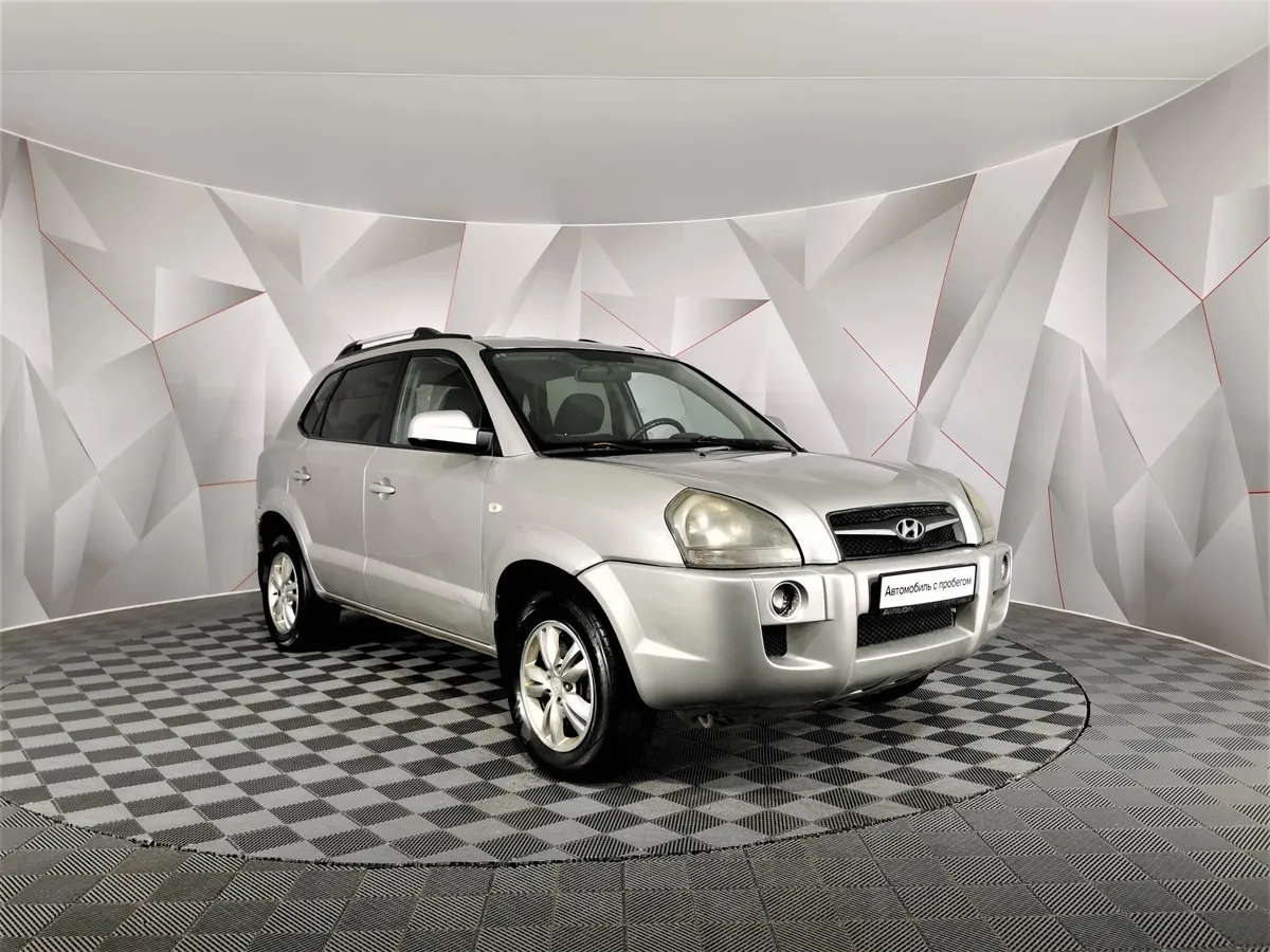 Hyundai Tucson 2.0 AT (150 л.с.) Серебристый в АВИЛОН. Слайд №3