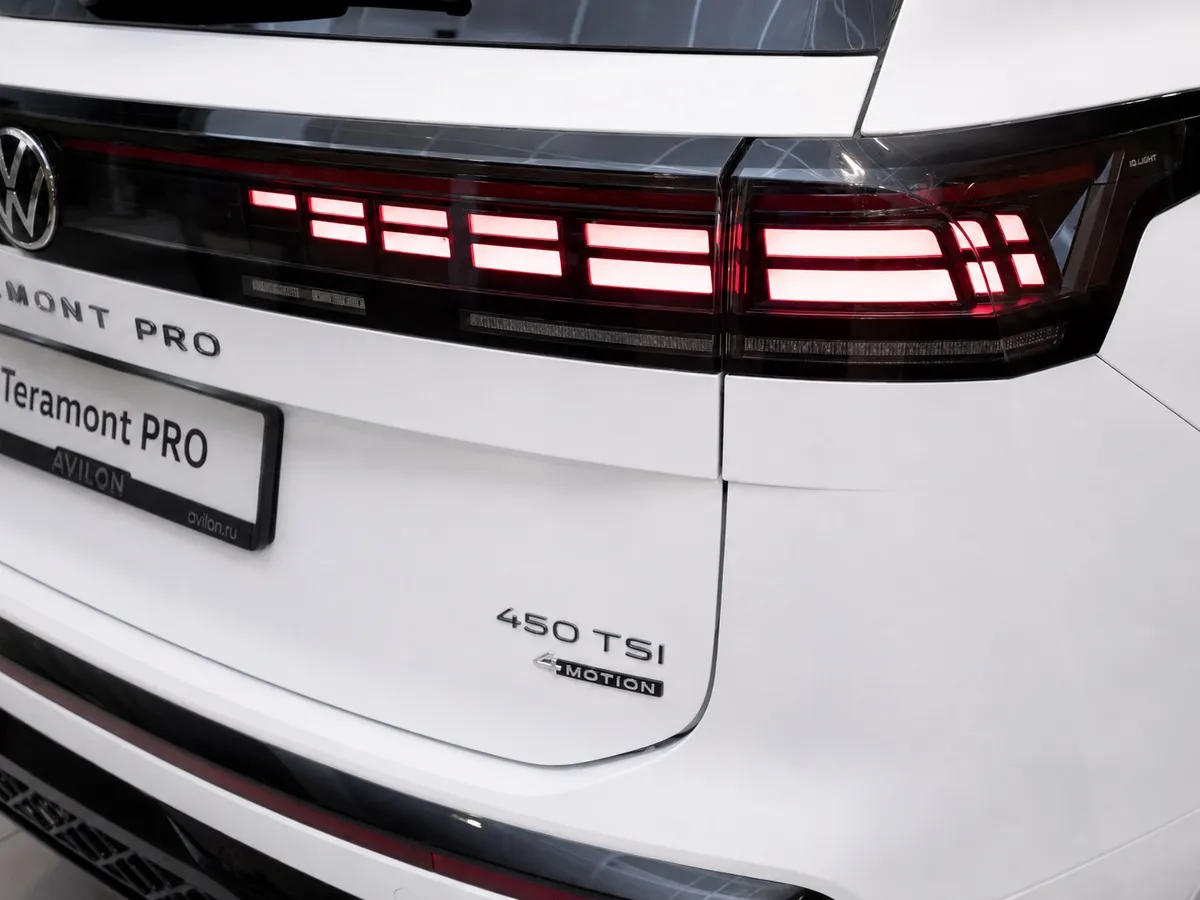 Volkswagen Teramont PRO 2.0 TSI 7DSG 4Motion (272 л.с.) R-Line Белый в АВИЛОН. Слайд №13