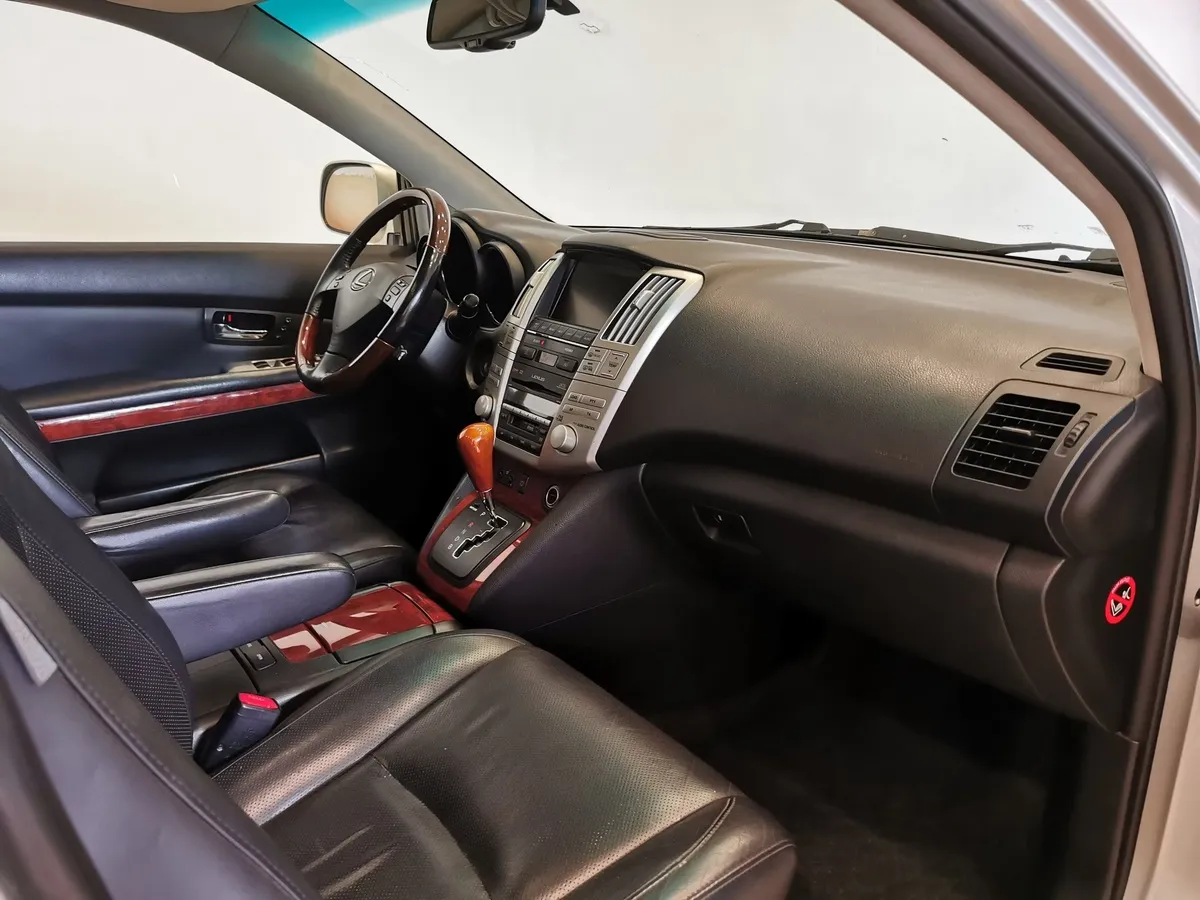 Lexus RX 400h CVT AWD (210 л.с.) Серебристый в АВИЛОН. Слайд №12