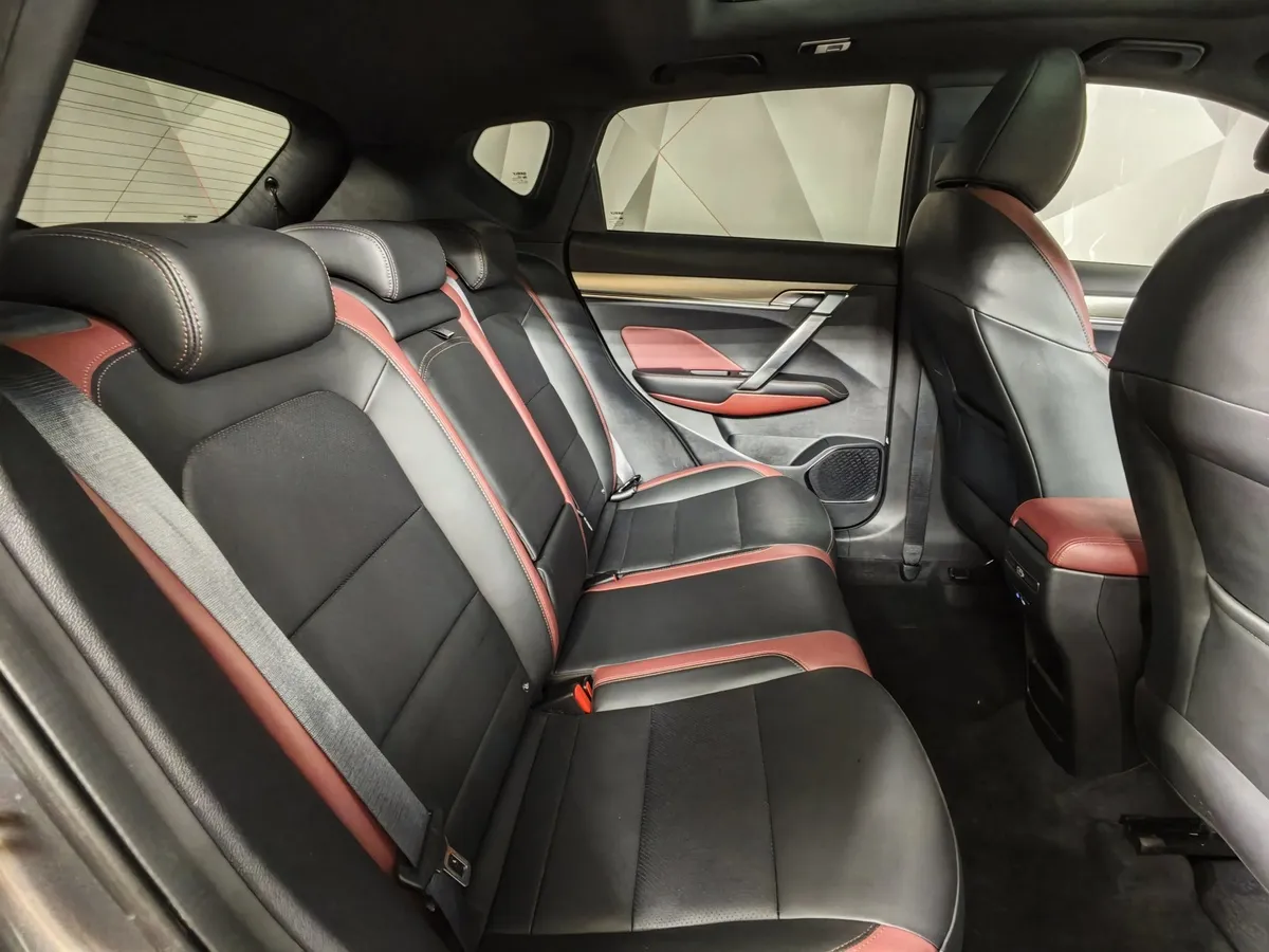 Geely Coolray 1.5T 7DCT 2WD (150 л.с.) Flagship Sport Серый в АВИЛОН. Слайд №15