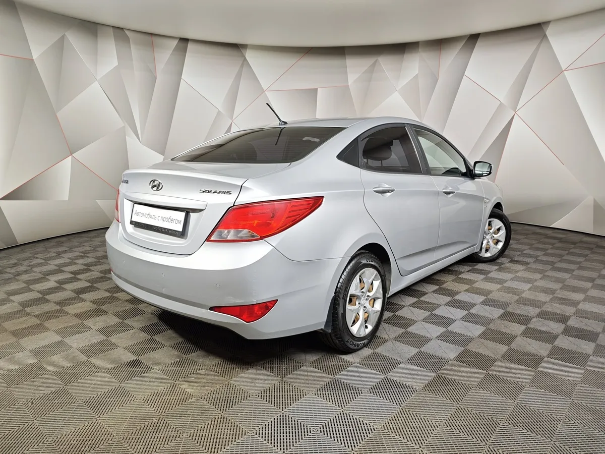 Hyundai Solaris 1.6 AT (123 л.с.) Comfort Серебристый в АВИЛОН. Слайд №2