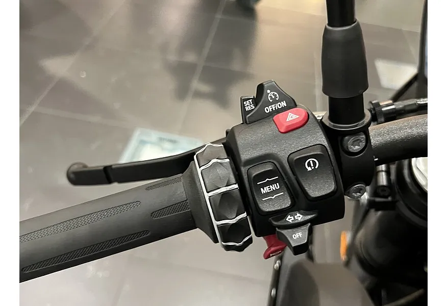 BMW Motorrad S 1000 R S 1000 R 999 см³ (160) 999 Черный в АВИЛОН. Слайд №9