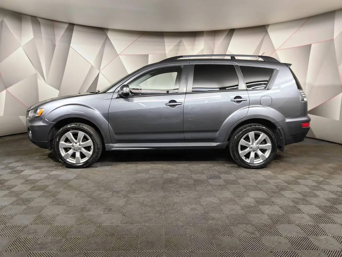 Mitsubishi Outlander 2.4 CVT 4WD (170 л.с.) Серый в АВИЛОН. Слайд №5