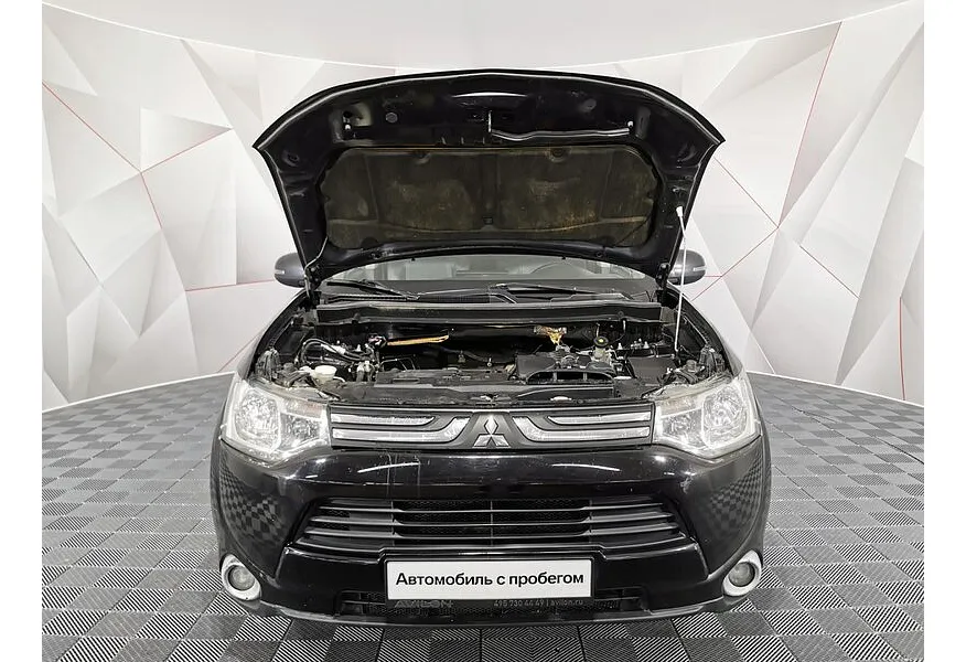 Mitsubishi Outlander 2.4 CVT 4WD (167 л.с.) Черный в АВИЛОН. Слайд №11