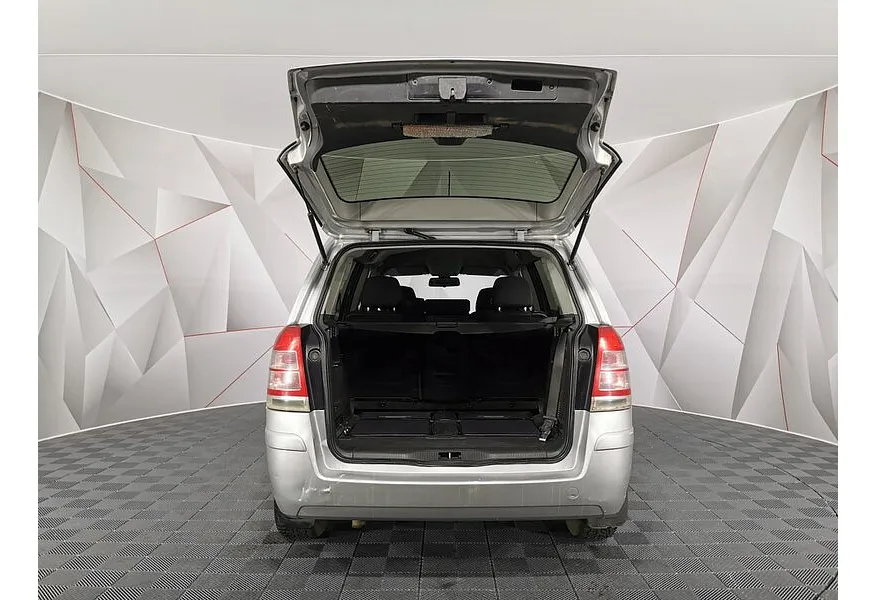 Opel Zafira 1.8 MT (140 л.с.) Серебристый в АВИЛОН. Слайд №11