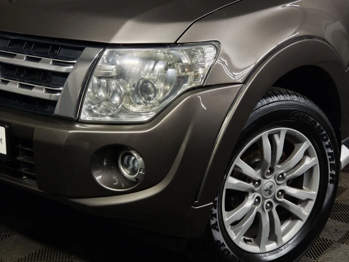 Mitsubishi Pajero 3.0 AT AWD (178 л.с.) Коричневый в АВИЛОН. Слайд №10