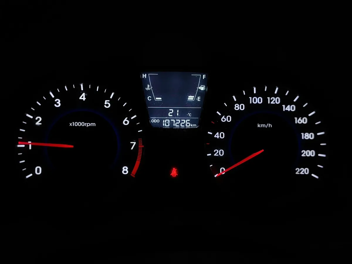 Hyundai Solaris 1.6 MT (123 л.с.) Optima Черный в АВИЛОН. Слайд №18