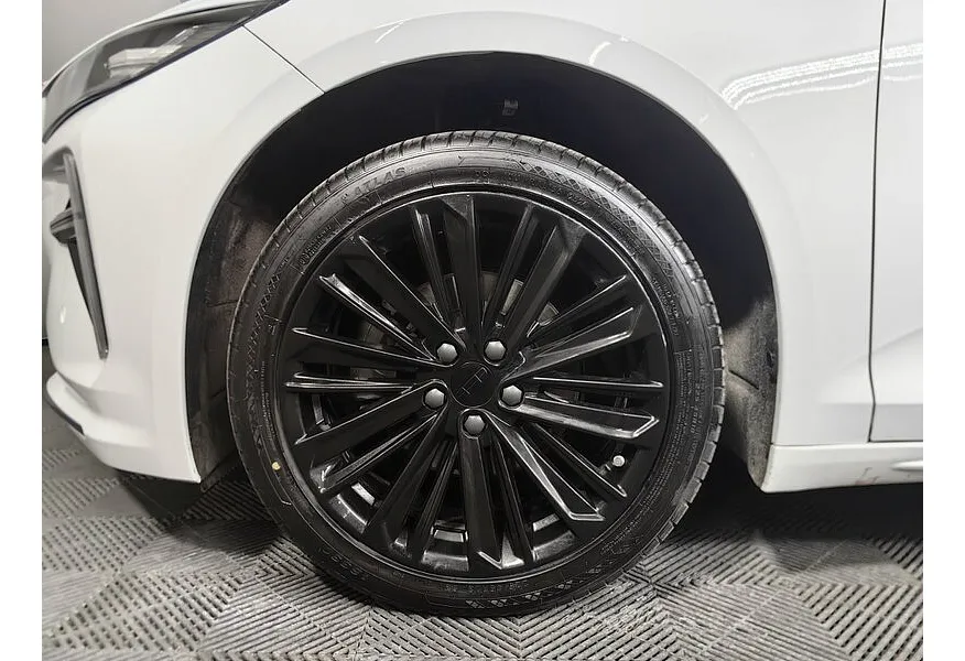 Geely Preface 2.0T 7DCT 2WD (200 л.с.) Flagship Белый в АВИЛОН. Слайд №9