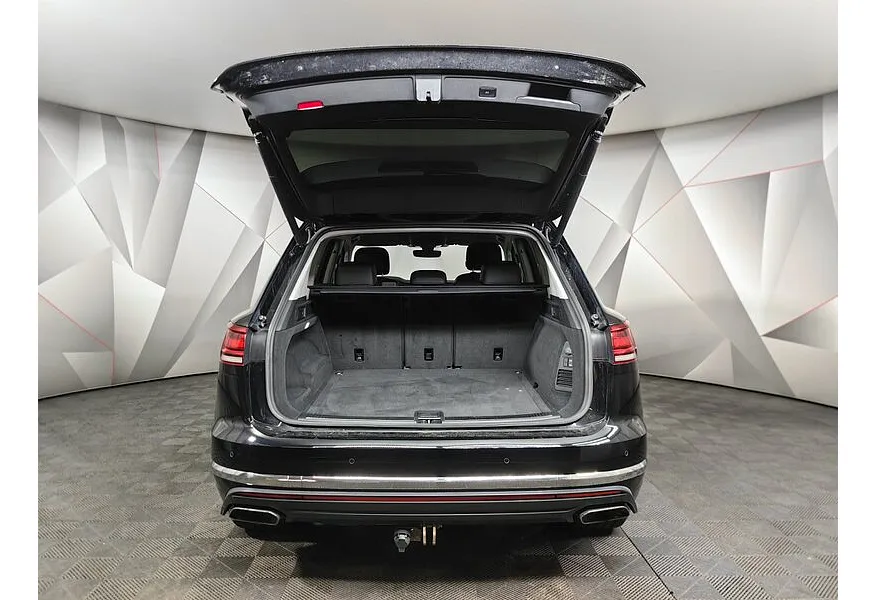 Volkswagen Touareg 2.0 TSI Tiptronic 4Motion (249 л.с.) Respect Черный в АВИЛОН. Слайд №12