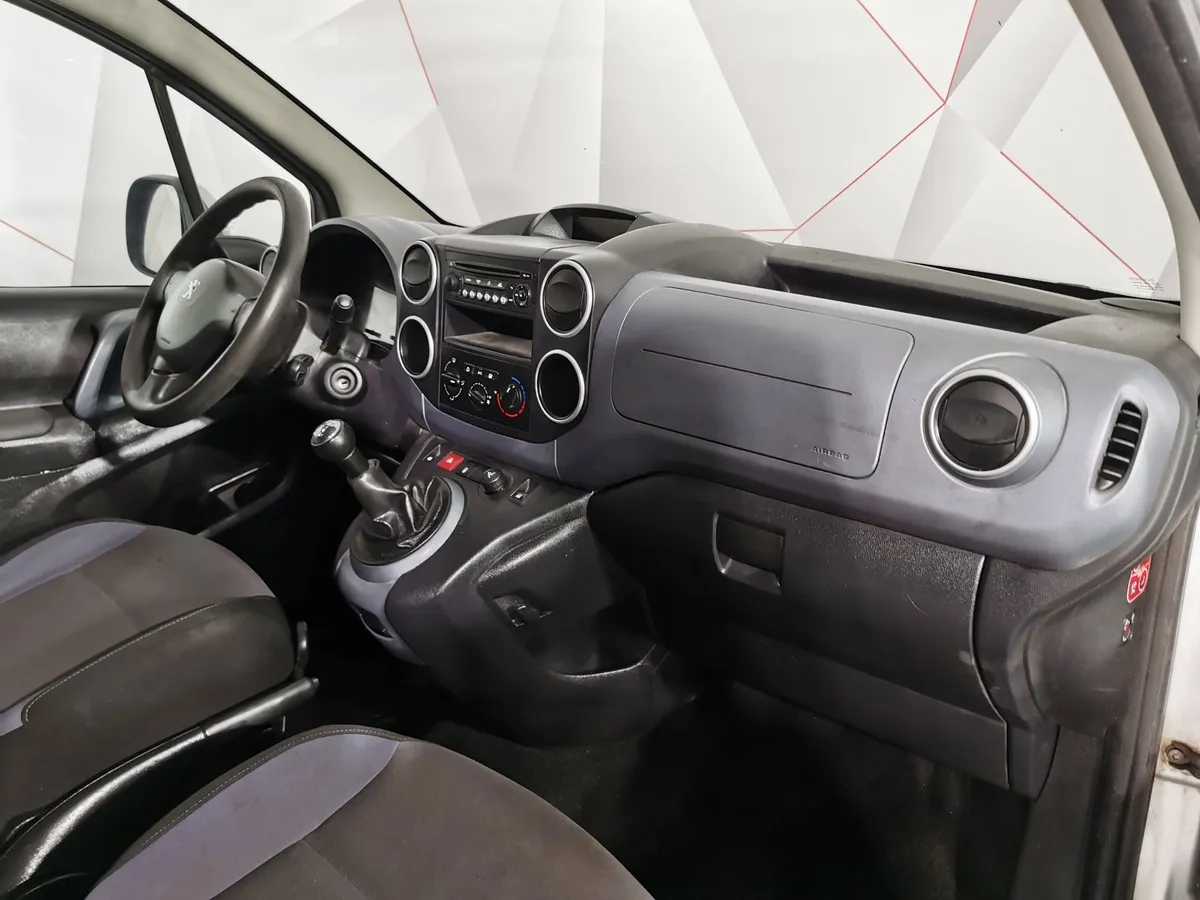 Peugeot Partner 1.6 MT (120 л.с.) Серебристый в АВИЛОН. Слайд №10