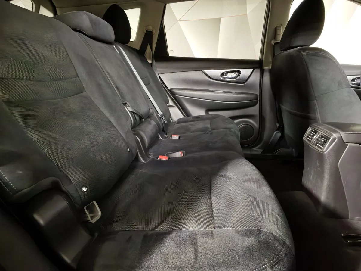 Nissan X-Trail 2.5 CVT AWD (171 л.с.) Черный в АВИЛОН. Слайд №16