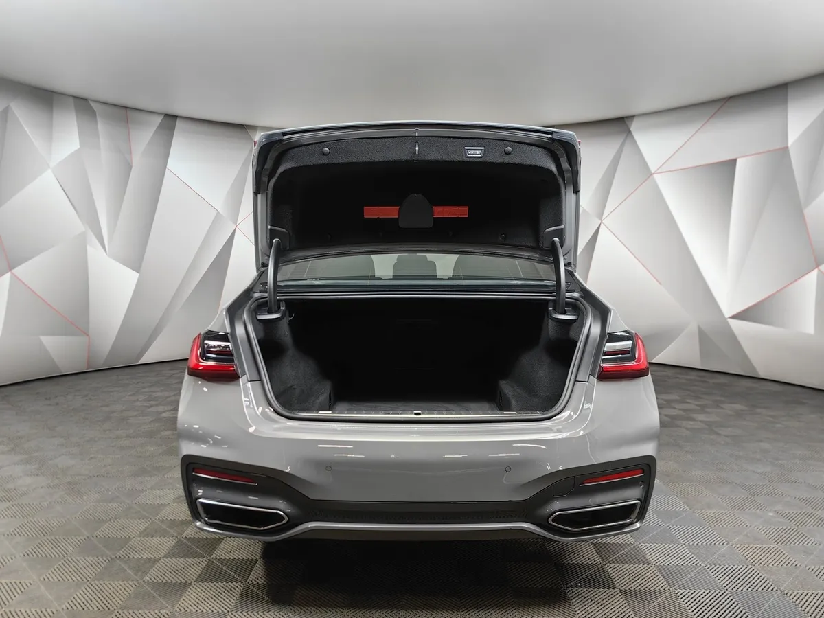 BMW 7 серия 730Ld xDrive AT (249 л.с.) Base (Локальная сборка) Серый в АВИЛОН. Слайд №9