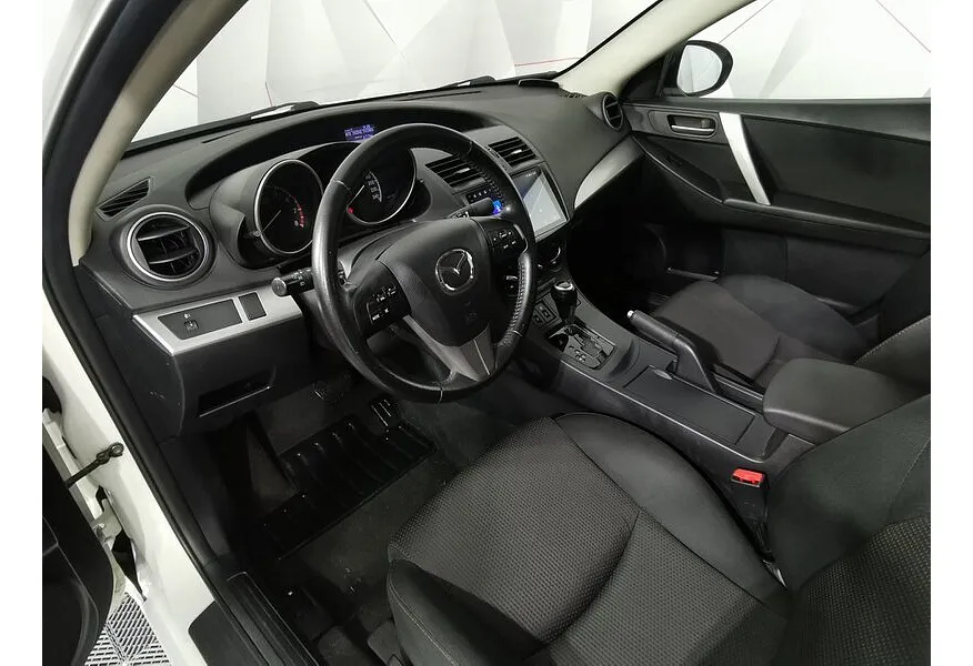 АВИЛОН - Mazda 3 1.6 AT (105 л.с.) Белый - slide 9