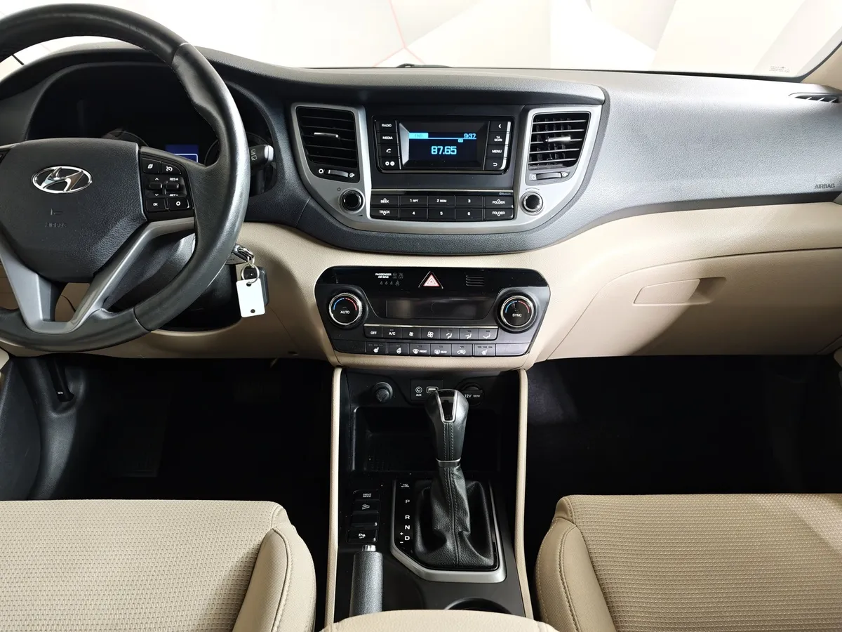 Hyundai Tucson 2.0 AT (150 л.с.) Comfort Коричневый в АВИЛОН. Слайд №15