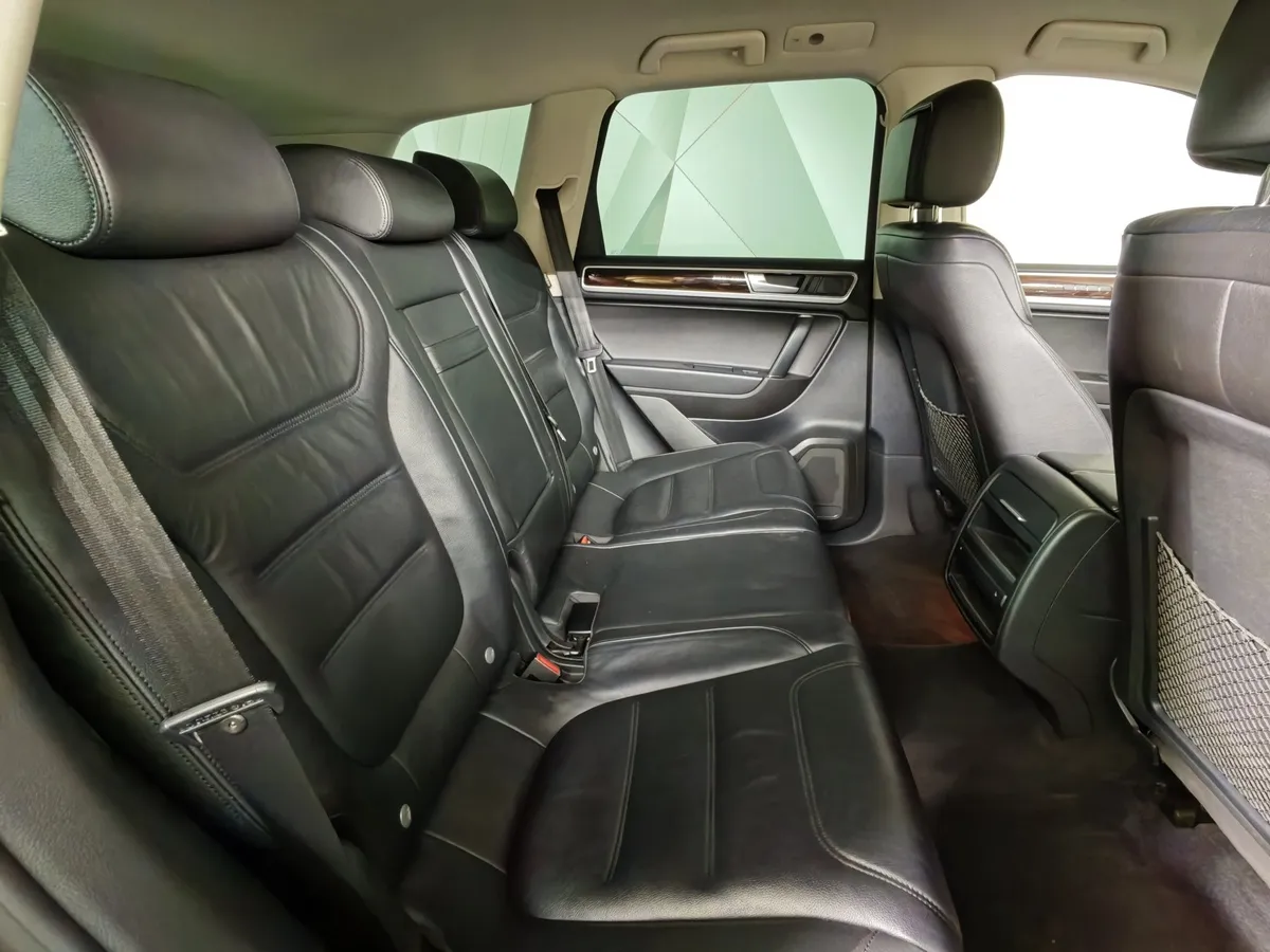 Volkswagen Touareg 3.6 FSI Tiptronic 4Motion (249 л.с.) V6 FSI Коричневый в АВИЛОН. Слайд №16