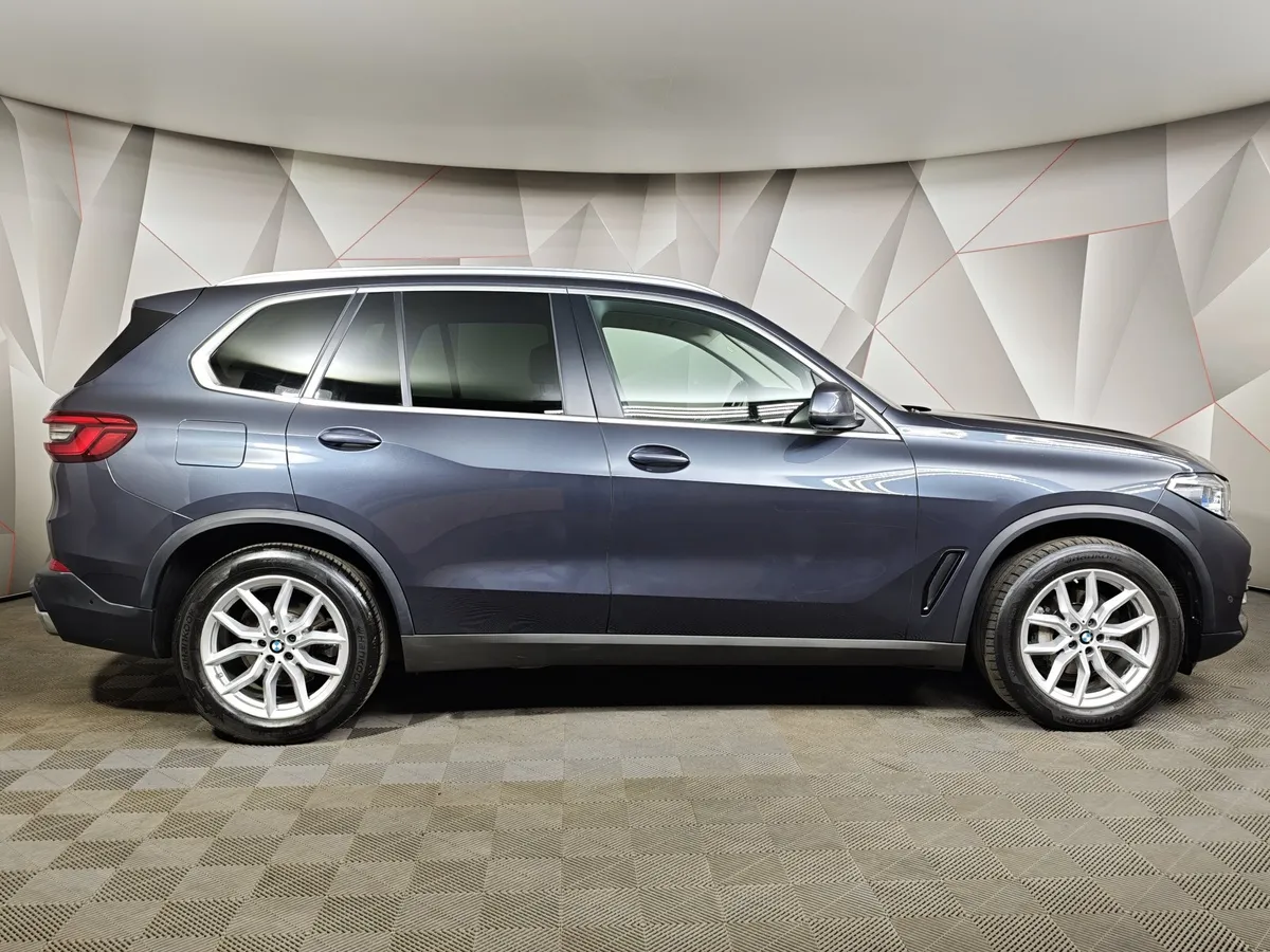 BMW X5 xDrive30d Steptronic (249 л.с.) Business Plus Серый в АВИЛОН. Слайд №6