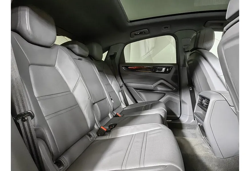 Porsche Cayenne Coupe 3.0 Tiptronic AWD (340 л.с.) Белый в АВИЛОН. Слайд №16