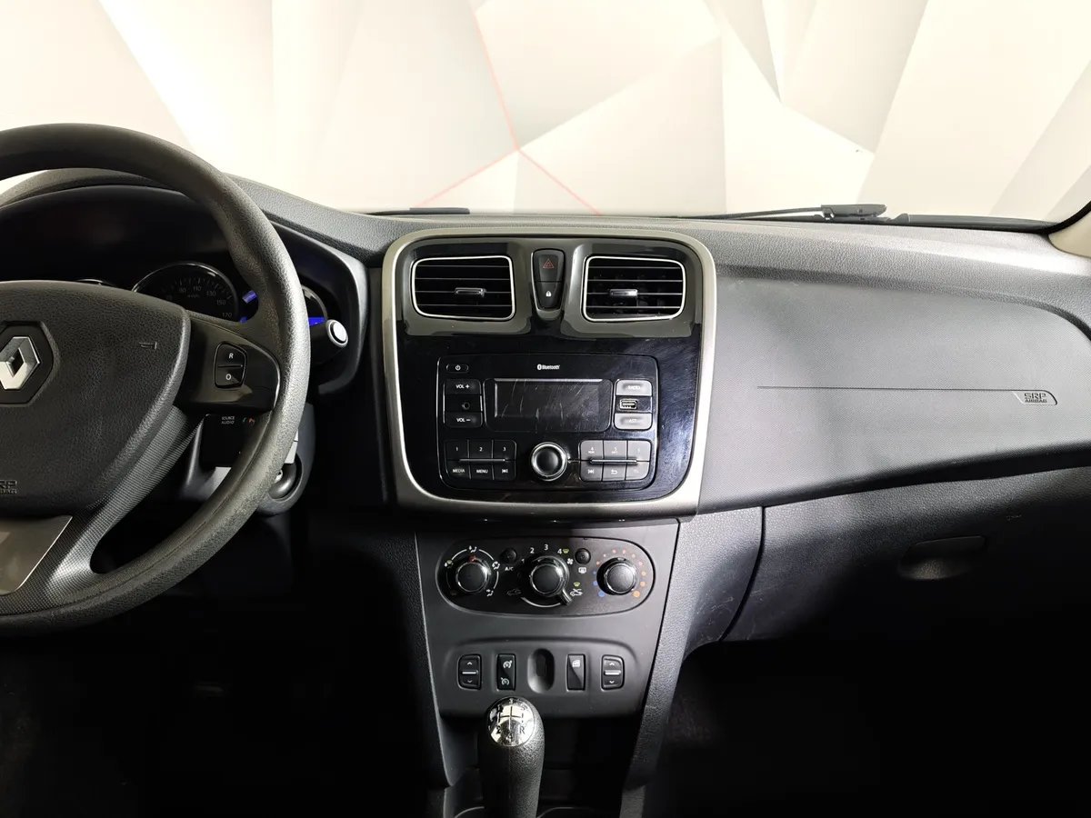 Renault Logan 1.6 MT (87 л.с.) Белый в АВИЛОН. Слайд №14