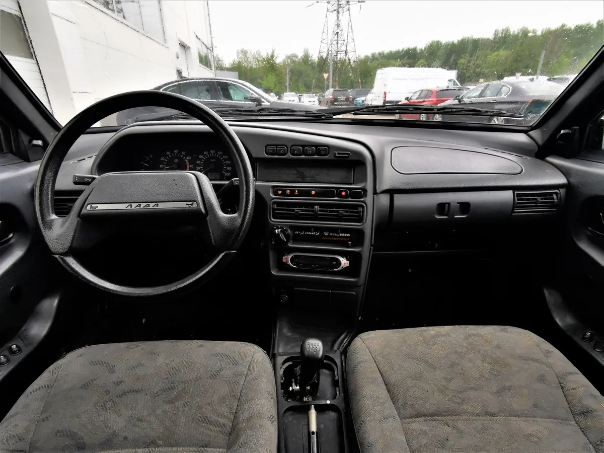 ВАЗ (Lada) 2115 1.5 MT (76 л.с.) Золотой в АВИЛОН. Слайд №12