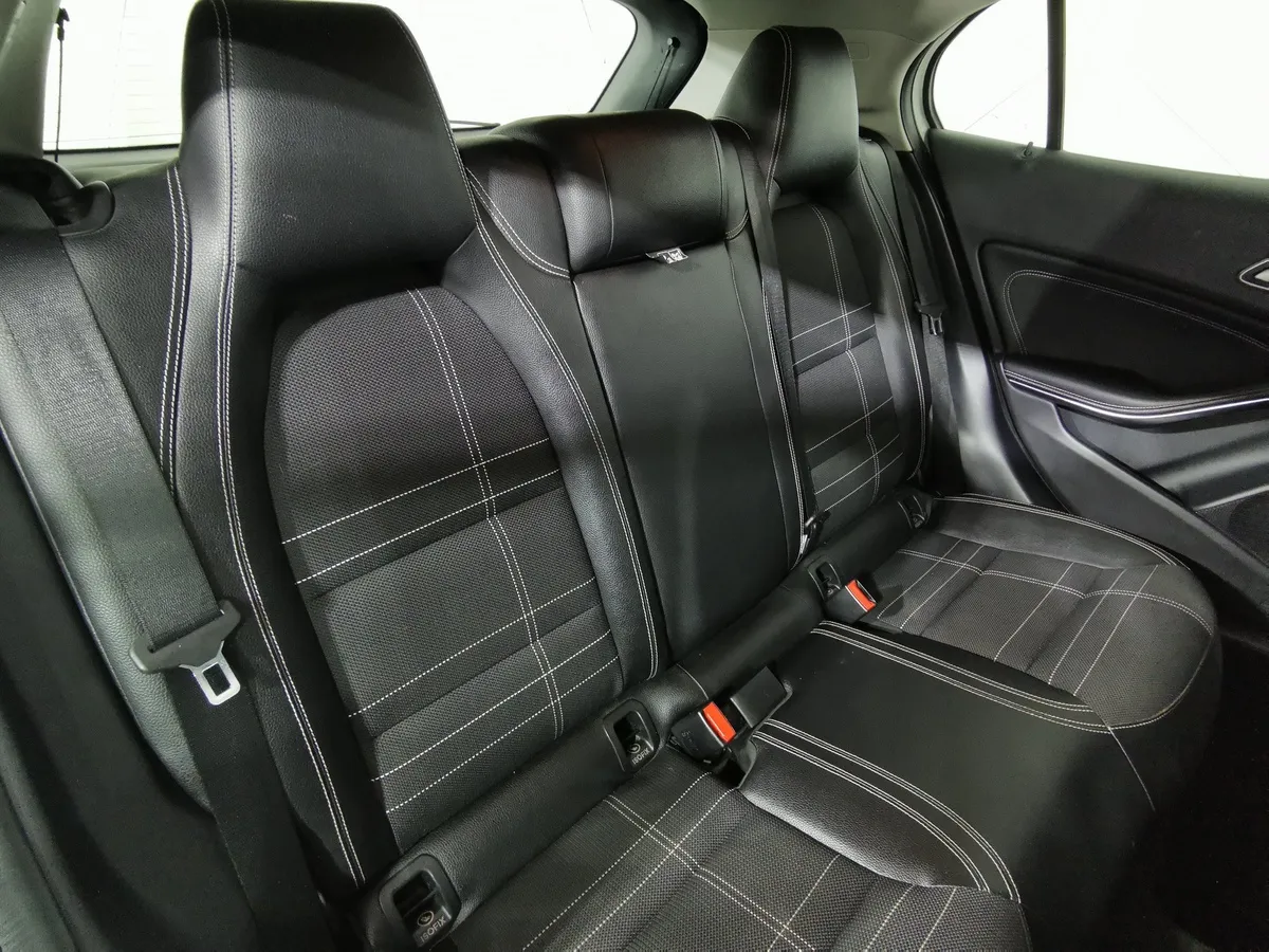Mercedes-Benz GLA 200 7G-DCT (150 л.с.) Особая серия Белый в АВИЛОН. Слайд №16