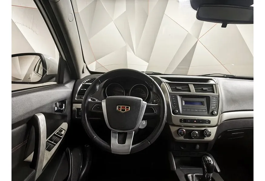 Geely Emgrand X7 2.0 MT (139 л.с.) Белый в АВИЛОН. Слайд №17