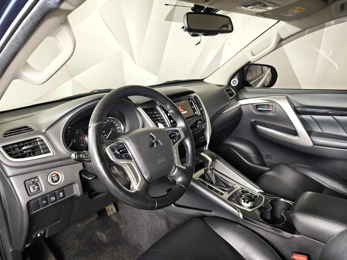 Mitsubishi Pajero Sport 2.4 DI-D AT AWD (181 л.с.) Ultimate Синий в АВИЛОН. Слайд №16