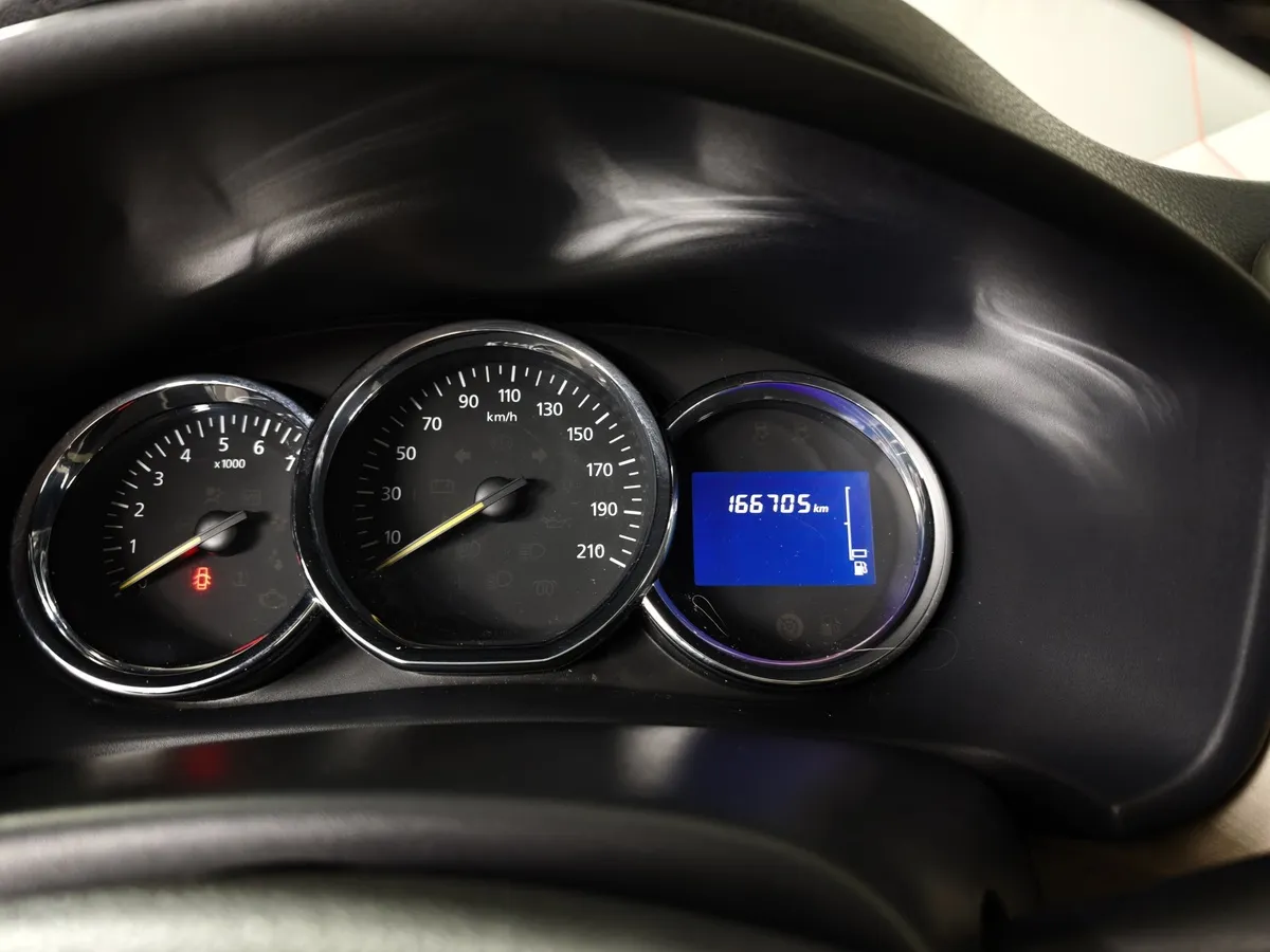 Renault Logan 1.6 MT (102 л.с.) Белый в АВИЛОН. Слайд №18