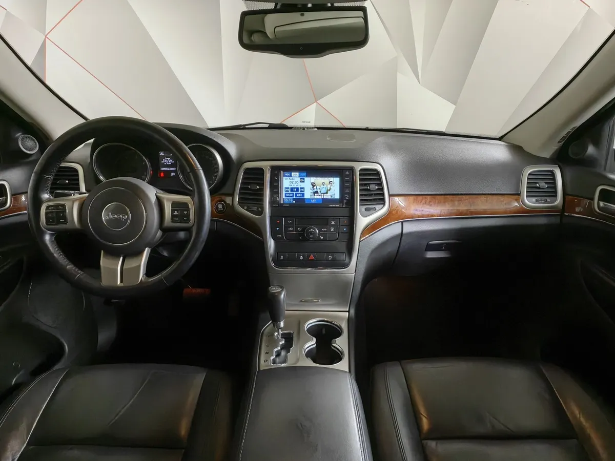 Jeep Grand Cherokee 3.0 TD AT (241 л.с.) Белый в АВИЛОН. Слайд №14