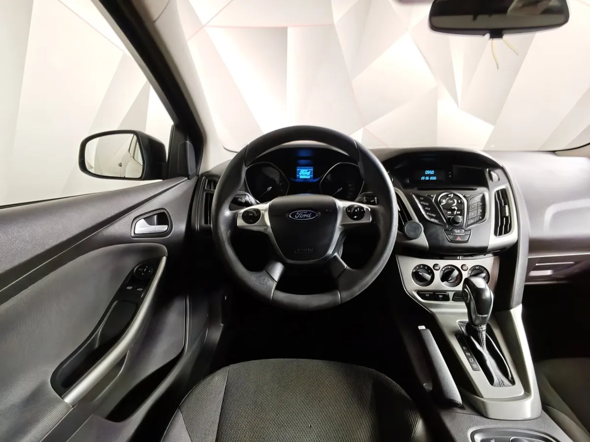 Ford Focus 1.6 PowerShift (105 л.с.) Trend Черный в АВИЛОН. Слайд №17
