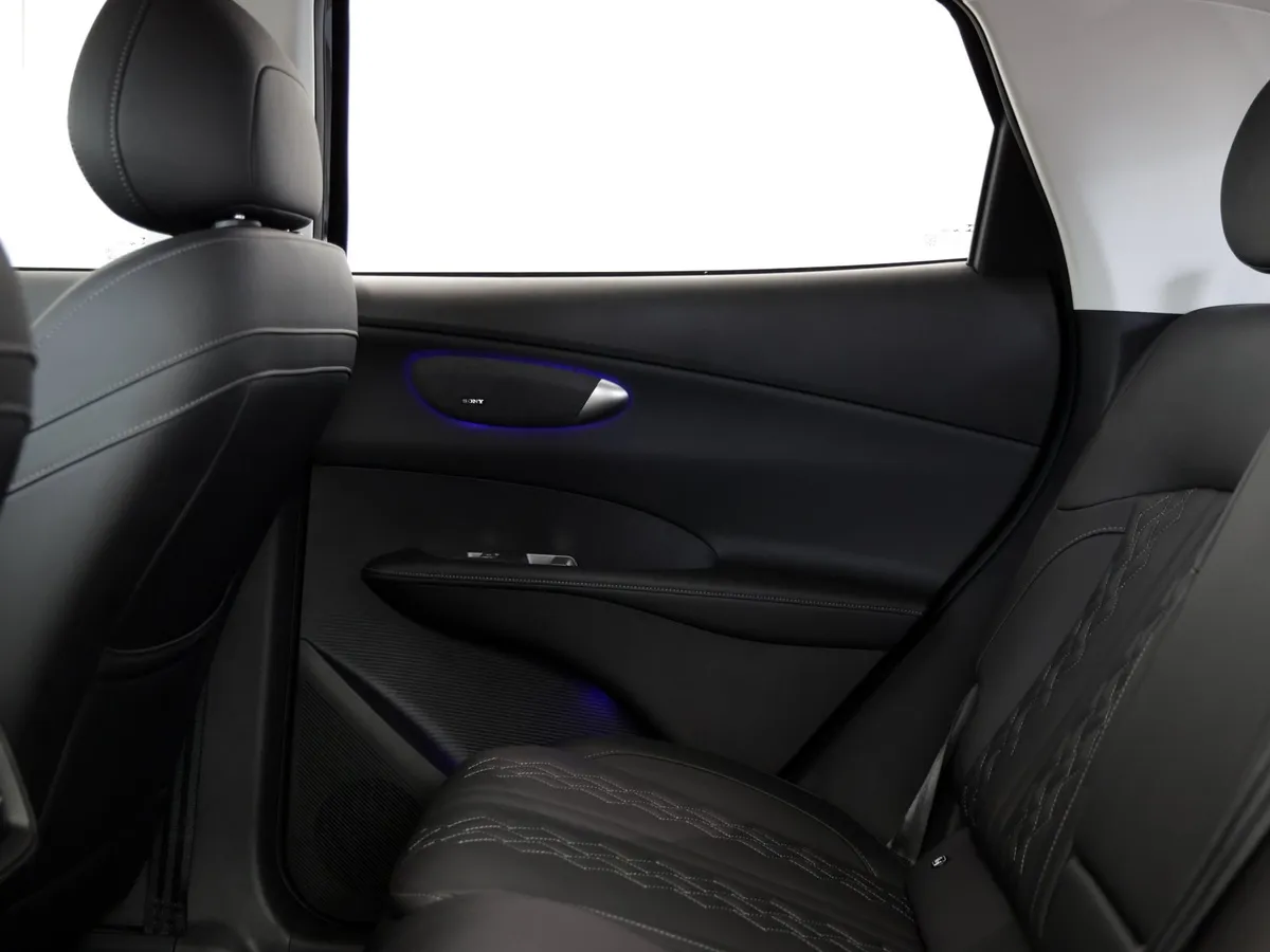 Tenet Plus L6 1.5T 6DCT 2WD (147 л.с.) Ультра Черный в АВИЛОН. Слайд №7