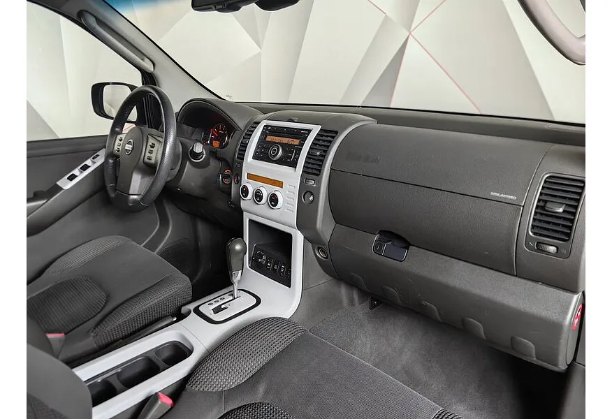 Nissan Pathfinder 2.5 dCi AT (174 л.с.) Серебристый в АВИЛОН. Слайд №13
