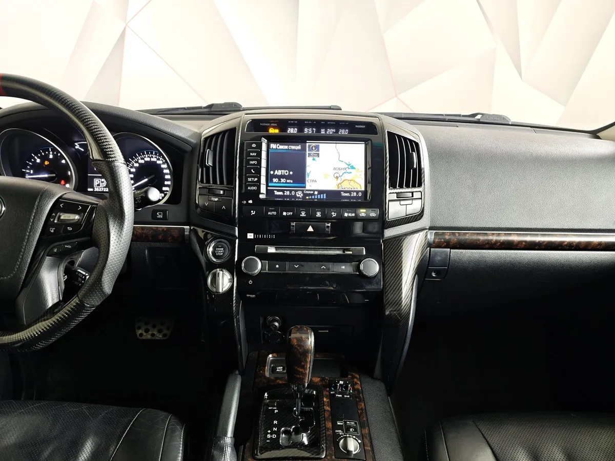 Toyota Land Cruiser 4.5 Twin-Turbo D AT 4WD (5 мест) (235 л.с.) Престиж Черный в АВИЛОН. Слайд №15
